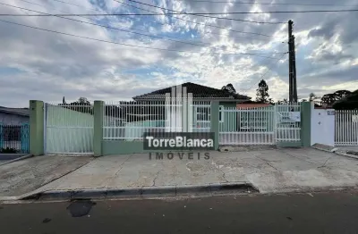 Locação - casa com 3 quartos (sendo 1 suíte), 3 banheiros, 2 vagas de garagem, uvaranas.
