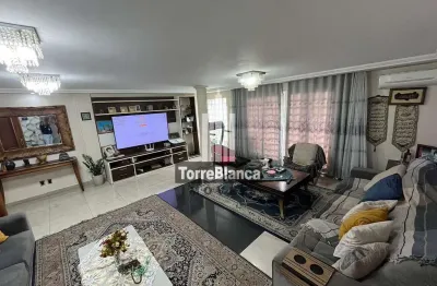 Sobrado residencial/comercial para locação com 3 suítes e terraço, 300m², centro.