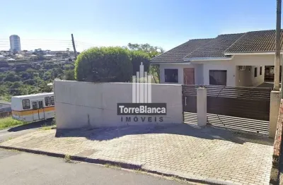 Casa semimobiliada para venda, 3 quartos sendo 1 suíte, edícula com churrasqueira, 4 vagas cobertas