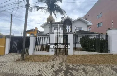 Locação - sobrado de alto padrão, 4 quartos sendo 1 suíte master, 4 banheiros, quintal amplo, jardi
