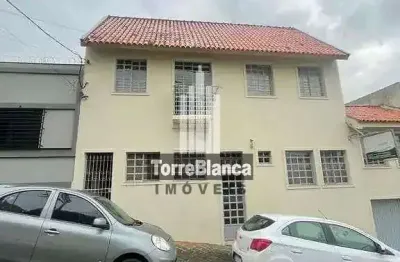 Sobrado comercial, locação, 6 salas, 4 banheiros, 150m², próximo ao shopping palladium, centro.