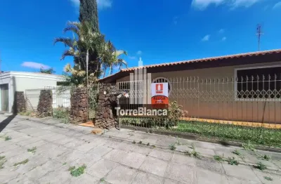 Locação - casa comercial, 3 salas, 4 banheiros, 3 vagas de garagem, churrasqueira, 305 m², órfãs.