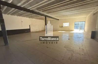 Locação - barracão/casa comercial, 1 sala, banheiro, 10 vagas de estacionamento, uvaranas.