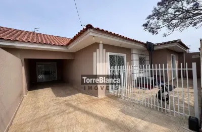 Locação - casa com 3 quartos (sendo 1 suíte), 2 vagas, churrasqueira, quintal amplo, uvaranas.