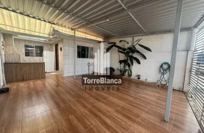 Casa à venda semimobiliada no Jardim Veneza, 2 quartos , 85 m²