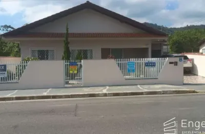 Casa com 2 quartos à venda no Centro, Guaramirim 