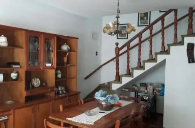 Sobrado com 4 dormitórios à venda, 400 m² por R$ 1.200.000,00 - Jardim Mangalot - São Paulo/SP