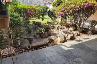 Imperdível casa à venda em São Paulo-SP, Vila Granada - 3 quartos, 1 suíte, 3 banheiros, 3 vagas de garagem, 192m² de área!