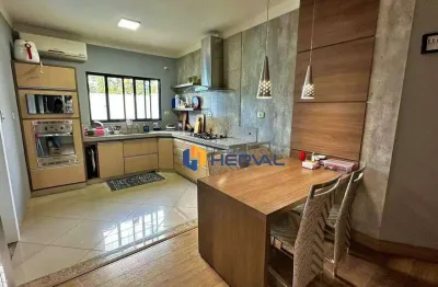 Casa para locação em condomínio com três quartos, com 210 m² de área útil, por r$ 5.800,00 localizada na vila morangueira, em maringá/pr.