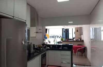 Casa com 3 quartos à venda, 160 m² por r$ 1.150.000 - zona 07 - maringá/pr