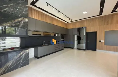 Casa com 3 quartos à venda, 250 m² por R$ 2.100.000 - Jardim Paris III - Maringá/PR