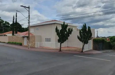 Sobrado excelente localização próximo ao Parque Ecológico, Acacias