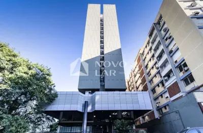 Cobertura à venda na Rua Duque de Caxias, 1735, Centro Histórico, Porto Alegre por R$ 980.000