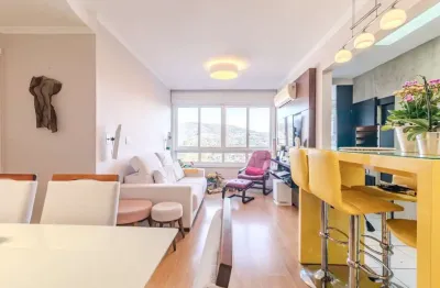 Apartamento com 3 quartos à venda na Rua Professor Freitas Cabral, 370, Jardim Botânico, Porto Alegre por R$ 590.000