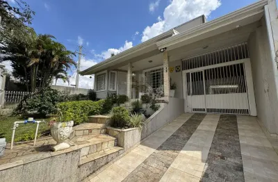 Casa com 4 quartos à venda na Rua Biraci Teixeira de Noronha, Bacacheri, Curitiba, 276 m2 por R$ 1.350.000