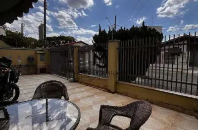 Casa Residencial à Venda em Parque das Flores, Taubaté – 3 Dormitórios, 1 Suíte, 2 Vagas