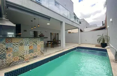 Casa com 3 quartos à venda na Rua Voluntário Benedito Sérgio, Residencial Santa Izabel, Taubaté