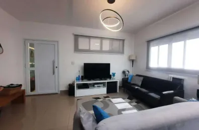 Sobrado em condomínio à Venda em Condomínio Ouro Ville, Taubaté - SP