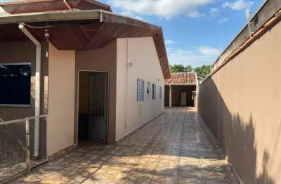Casa com 3 quartos à venda na Rua Tia Nastácia, Jardim Gurilândia, Taubaté