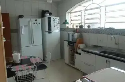 Casa com 4 quartos à venda na Rua Doutor José Armando Cursino, Vila São Geraldo, Taubaté