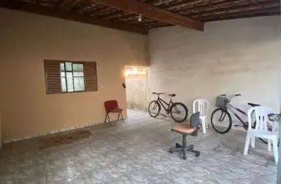 Casa com 2 quartos à venda na Avenida Cinderela, Jardim Gurilândia, Taubaté