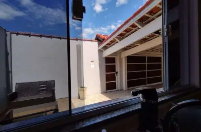 Casa com 3 quartos à venda na Rua Irmã Horminda Gambier Franco, Jardim da Luz, Taubaté