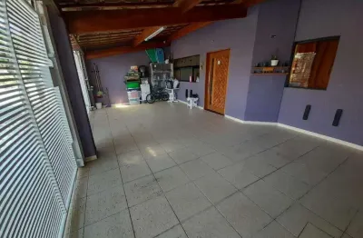 Casa com 3 quartos à venda na Avenida José Antônio de Barros, Jardim Santa Clara, Taubaté