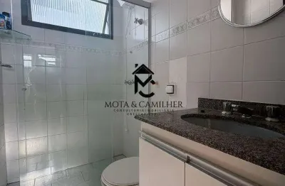 Apartamento semimobiliado com sacada disponível para venda ou locação.