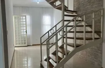 Casa para Aluguel em Tremembé, 3 Quartos (1 Suíte) — 201,48 m² de terreno