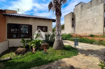 Casa em condomínio fechado com 1 quarto à venda na Rua Antônio Carlos Pereira de Souza, 40, Mário Quintana, Porto Alegre por R$ 389.000