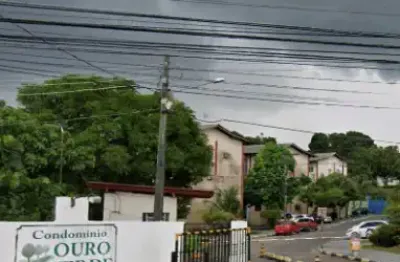 Apartamento no Ouro Verde em boas condições e preço abaixo do mercado, tamanho acima do padrão mais novo.