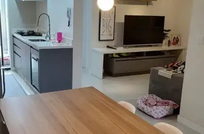 Apartamento com 2 dormitórios sendo 1 suíte e 2 vagas de garagem no bairro São Judas em Itajaí - SC