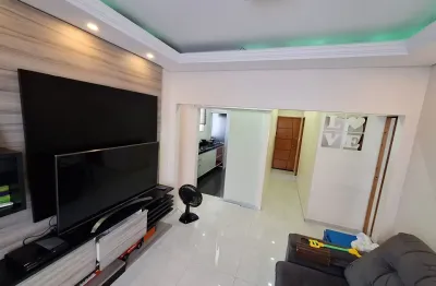 Apartamento 2 Dormitórios com Suíte e Lavabo no Marapé em Santos