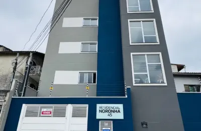 Lindo Apartamento com acabamento completo e vaga de garagem.