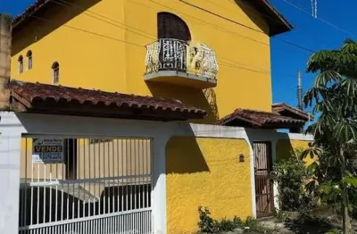 Casa com piscina à venda no Jardim do Sol ( Massaguaçu) em Caraguatatuba