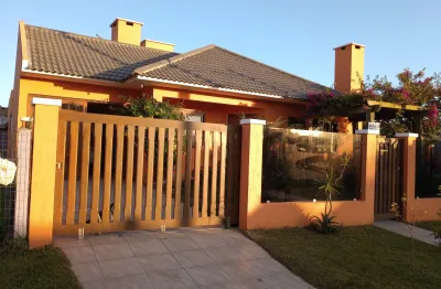 Casa Alto Padrão, perto de tudo, Mercados, Farmácias, Pets, Ônibus.