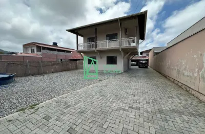 Casa à venda no gravatá de navegantes - sc a 800 metros da praia.