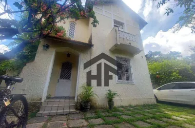 Casa de 355m², no terreno de 675m² para alugar ou vender,  com 4 quartos, localizada em santo amaro, recife - pernambuco.