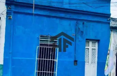 Casa de 126m² à venda, no terreno de 179m², localizada no arruda, recife - pernambuco.