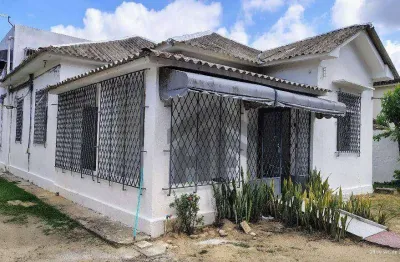 Casa de 2 pavimentos, 3 quartos para alugar ou vender, de 490m², localizada no poço da panela, recife - pernambuco.