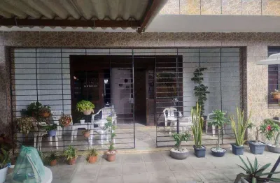 Casa residencial ou comercial, de 532m² com 2 pavimentos e 6 quartos, localizada em bairro novo, olinda - pernambuco.