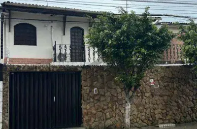 Casa de 279m² para alugar, com 5 quartos (3 suítes), localizada em boa viagem, recife - pernambuco.