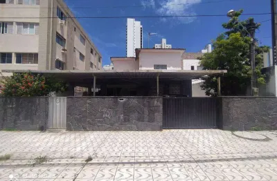 Casa Residencial ou Comercial de 207m² para alugar ou vender, localizada em Casa Caiada, Olinda - Pernambuco.