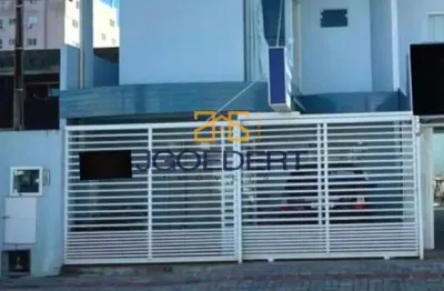 Casa com 2 quartos à venda na rua advogado arão rebelo, 558, centro, navegantes por r$ 980.000
