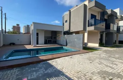 Casa à venda na Rua Hélio Jesus Montenegro, 587, Gravata, Navegantes