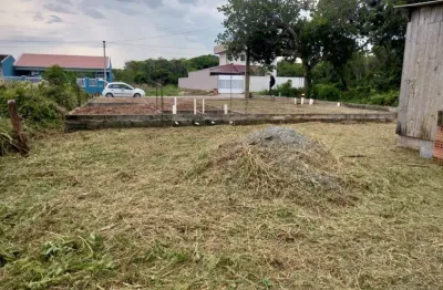 Terreno c/ 375,00 + fundação de casa de 140m2 -  dist.280m do mar.