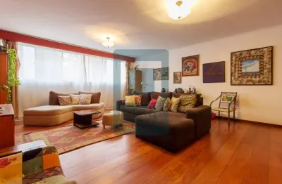 Amplo apartamento com 190m² 3 quartos e 2 vagas no agua verde