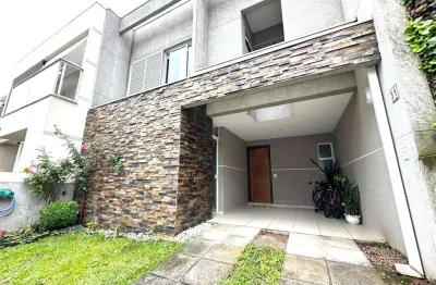 Sobrado em condomínio com 145m e espaço gourmet no ecoville