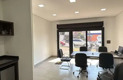 Loja comercial com 34m² semi-mobiliada de frente para rua – santa quiteria