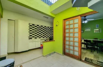 Casa de vila para venda em Vila Olímpia com 4 quartos, sendo 1 suíte , 111m² 2 vagas